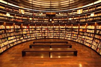 愛閱讀 | 以書為舟，以誠為舵 吳清友與誠品書店的人文回響